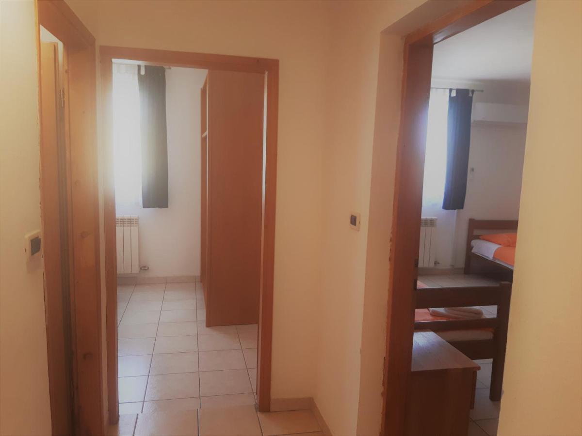 Apartments Barbara Gregovica プーラ エクステリア 写真